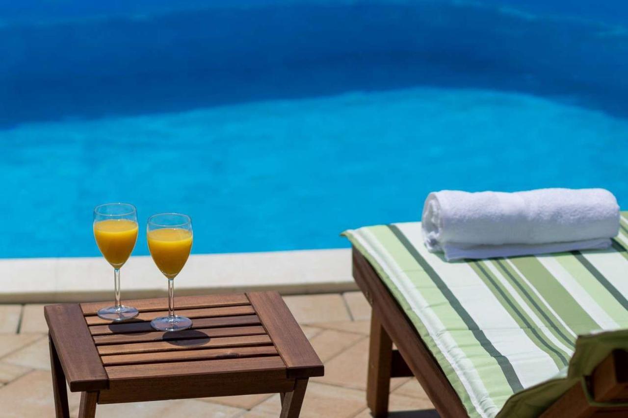 Lux Apartment Sandra Makarska Eksteriør bilde