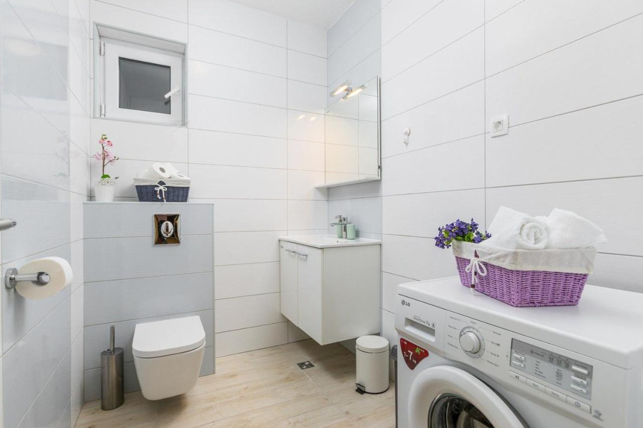 Lux Apartment Sandra Makarska Eksteriør bilde